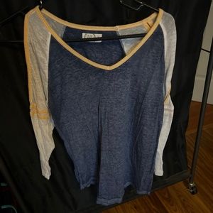 3/4 peekaboo top